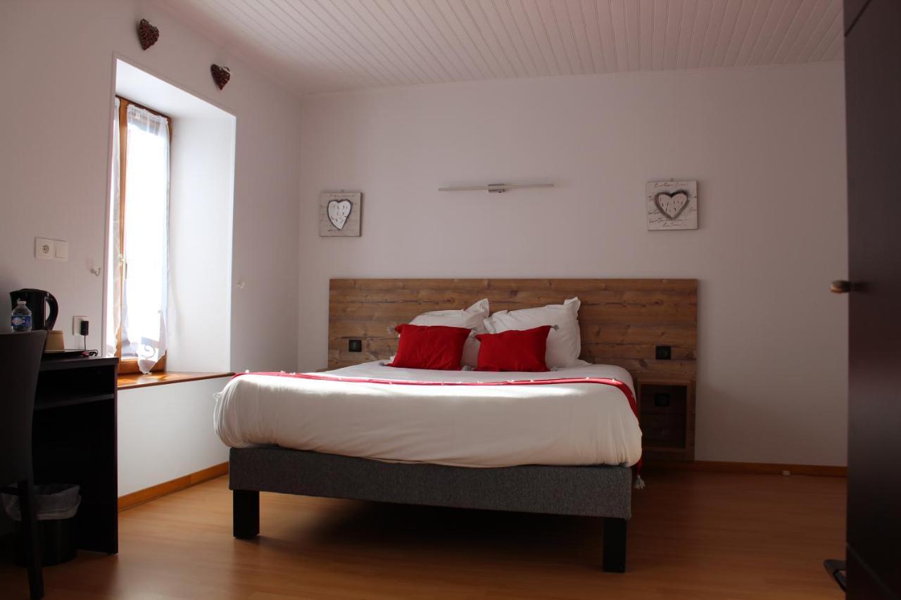 Logis Hotel Auberge De L'Allagnonette Saint-Poncy 외부 사진